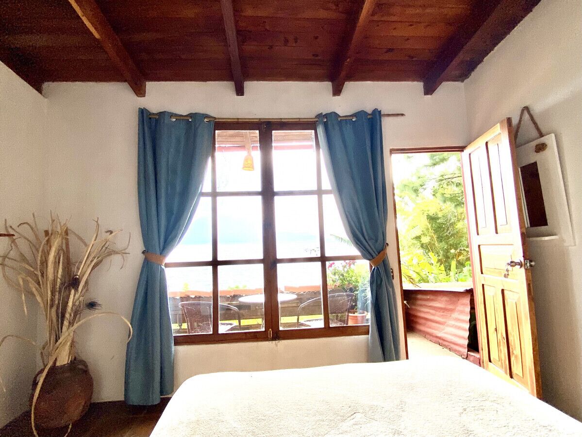 3 bedrooms, desk, iron/ironing board, WiFi