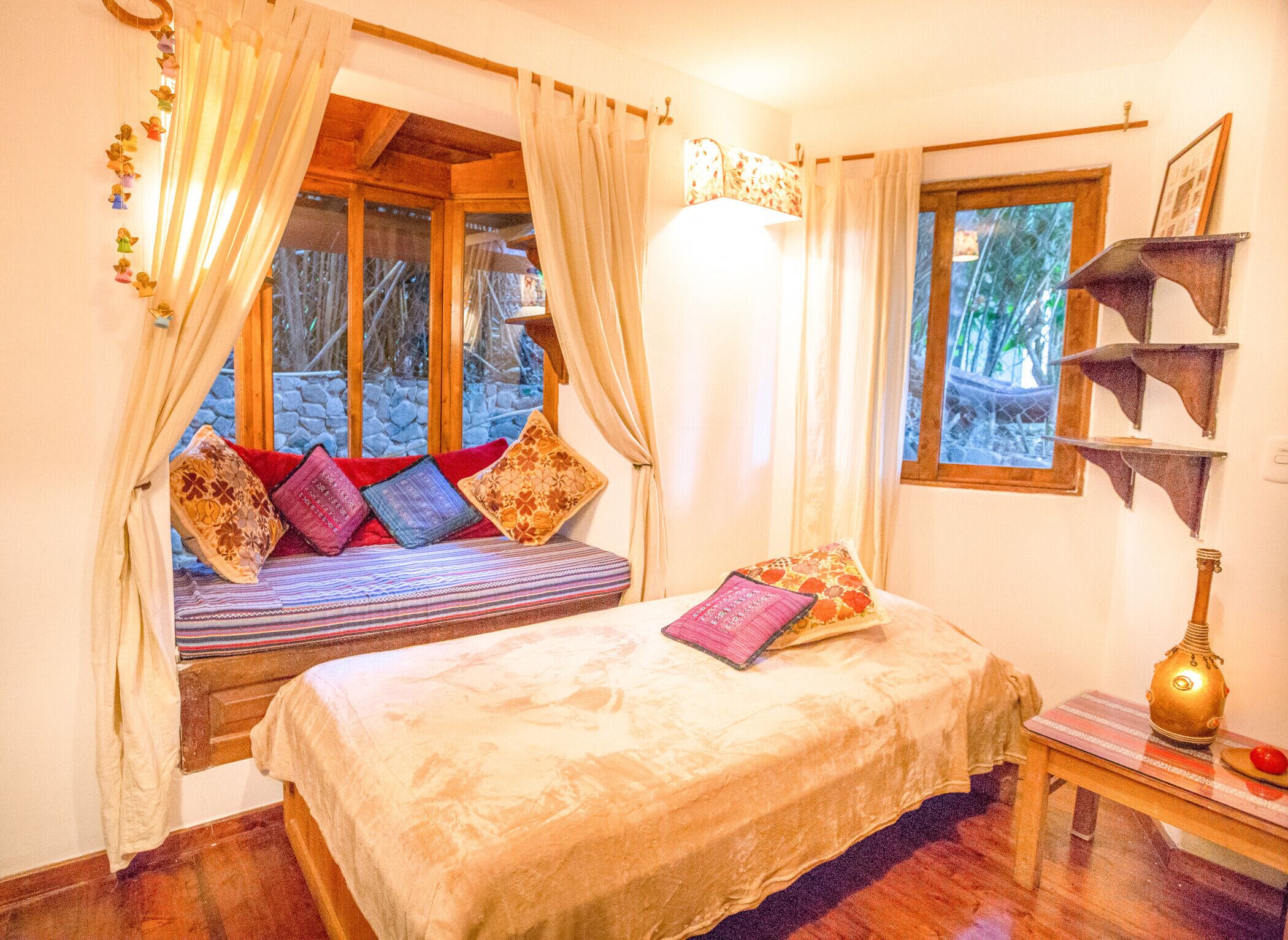 3 dormitorios, escritorio, tabla de planchar con plancha y wifi