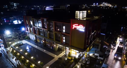 Travelite Express Hotel