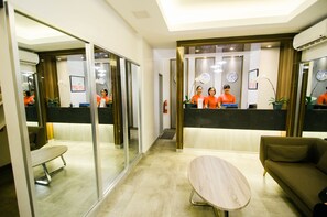 Reception - Travelite Express Hotel (Baguio)