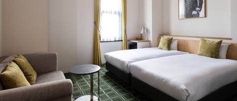 Moderate Hollywood Twin with Private Bathroom in the Historic Bldg | Down duvets, blackout curtains, iron/ironing board, free WiFi