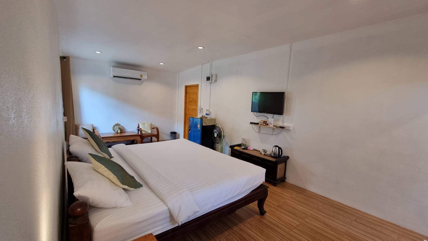 superior double room | free wifi, bed sheets