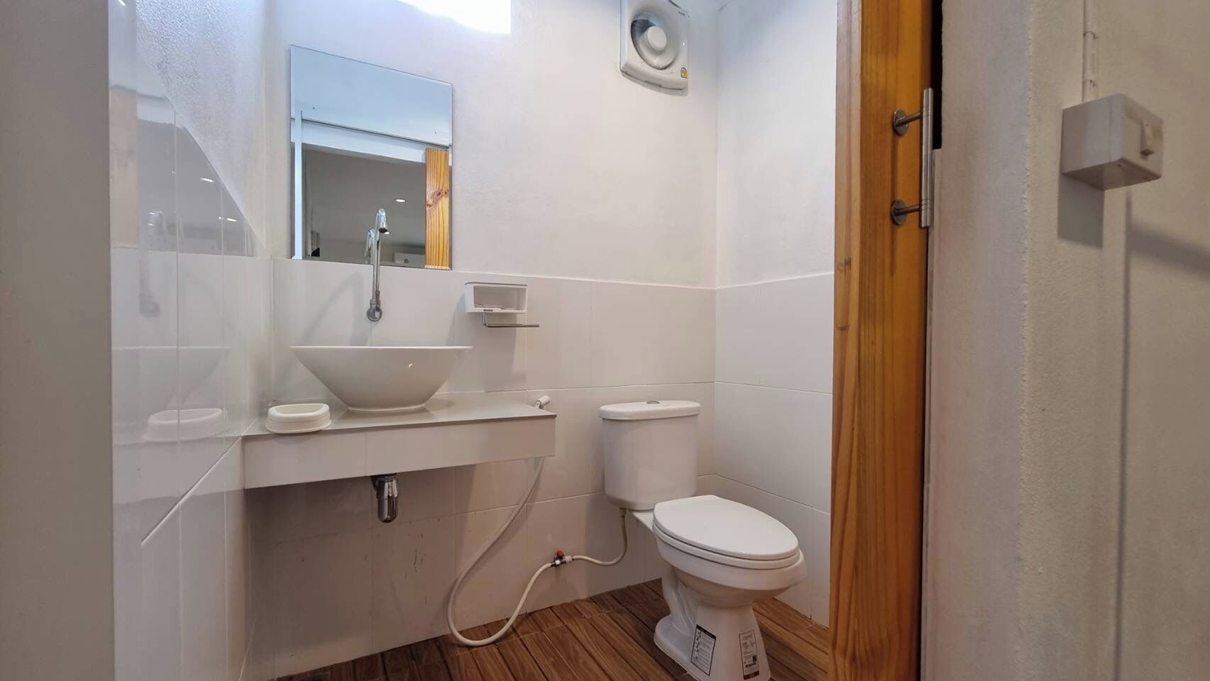 superior double room | bathroom | shower, free toiletries, hair dryer, slippers