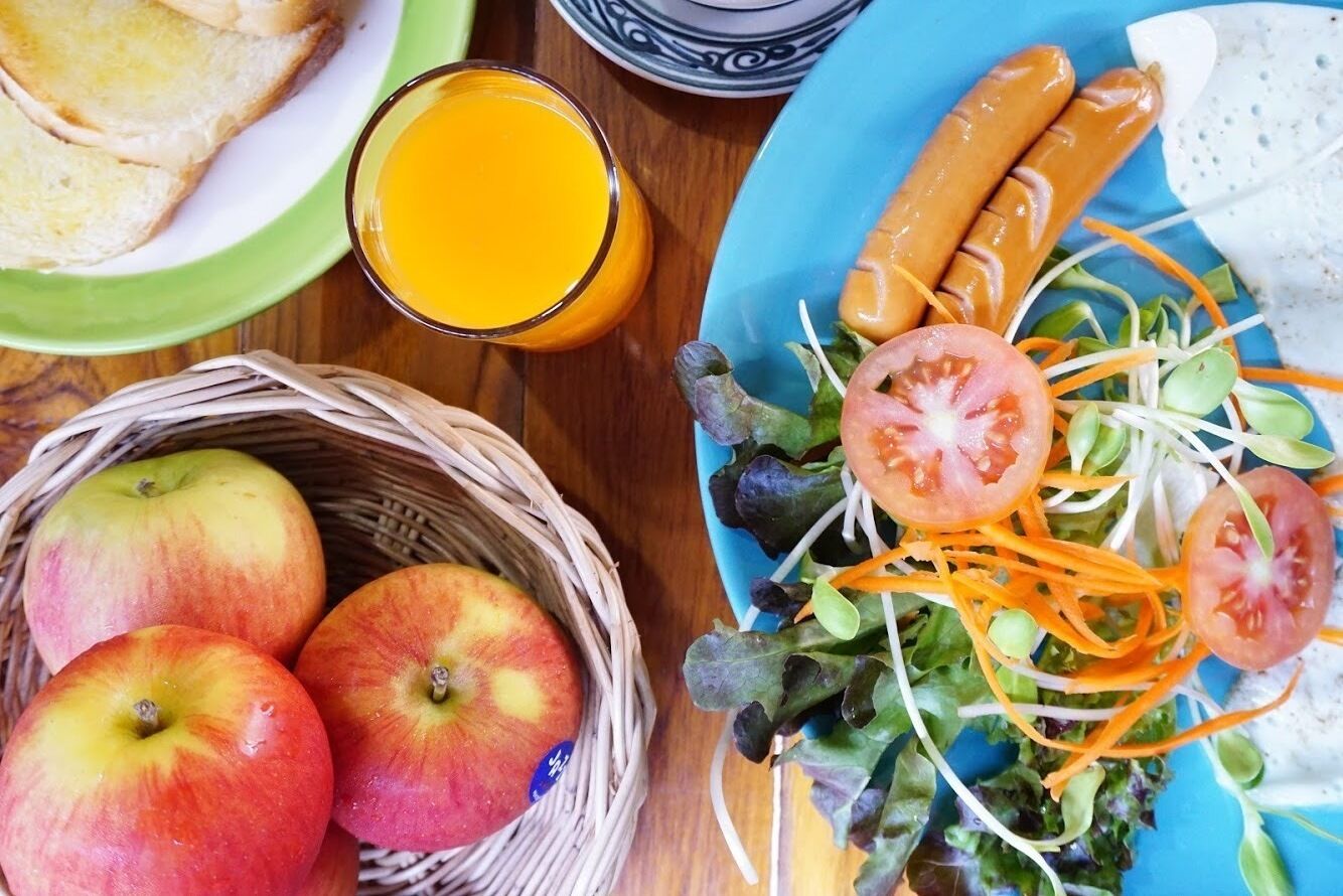 daily local cuisine breakfast (thb 100 per person)