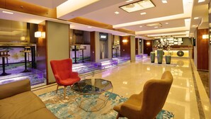 Lobby sitting area - Lujia International Hotel (Chengdu)