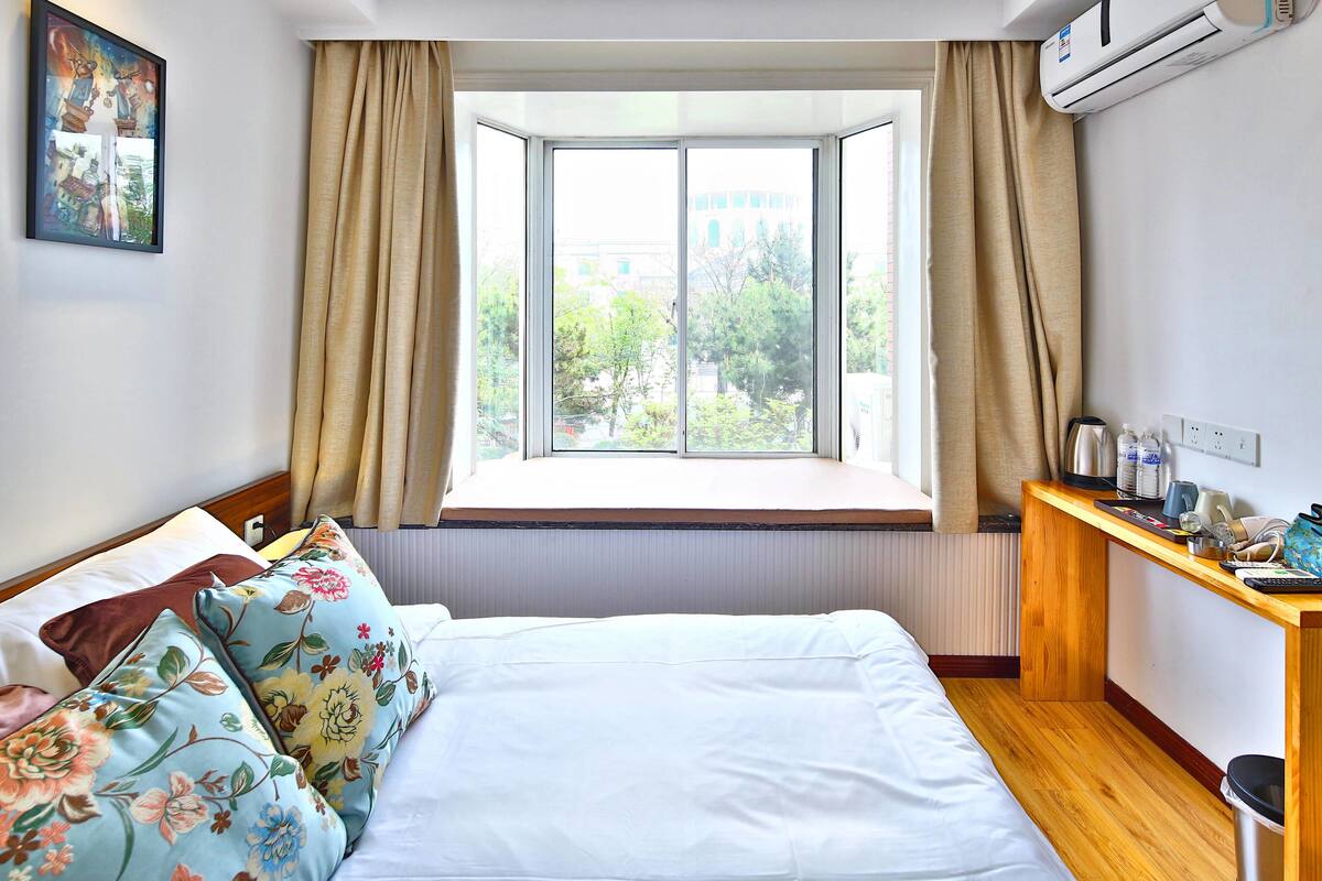 Comfort-Doppelzimmer | Minibar, Schreibtisch, Verdunkelungsvorhänge, Bügeleisen/Bügelbrett
