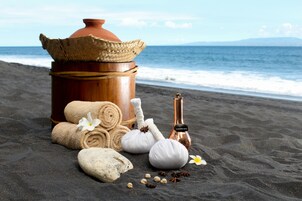 Bañera de hidromasaje, tratamientos corporales, aromaterapia 