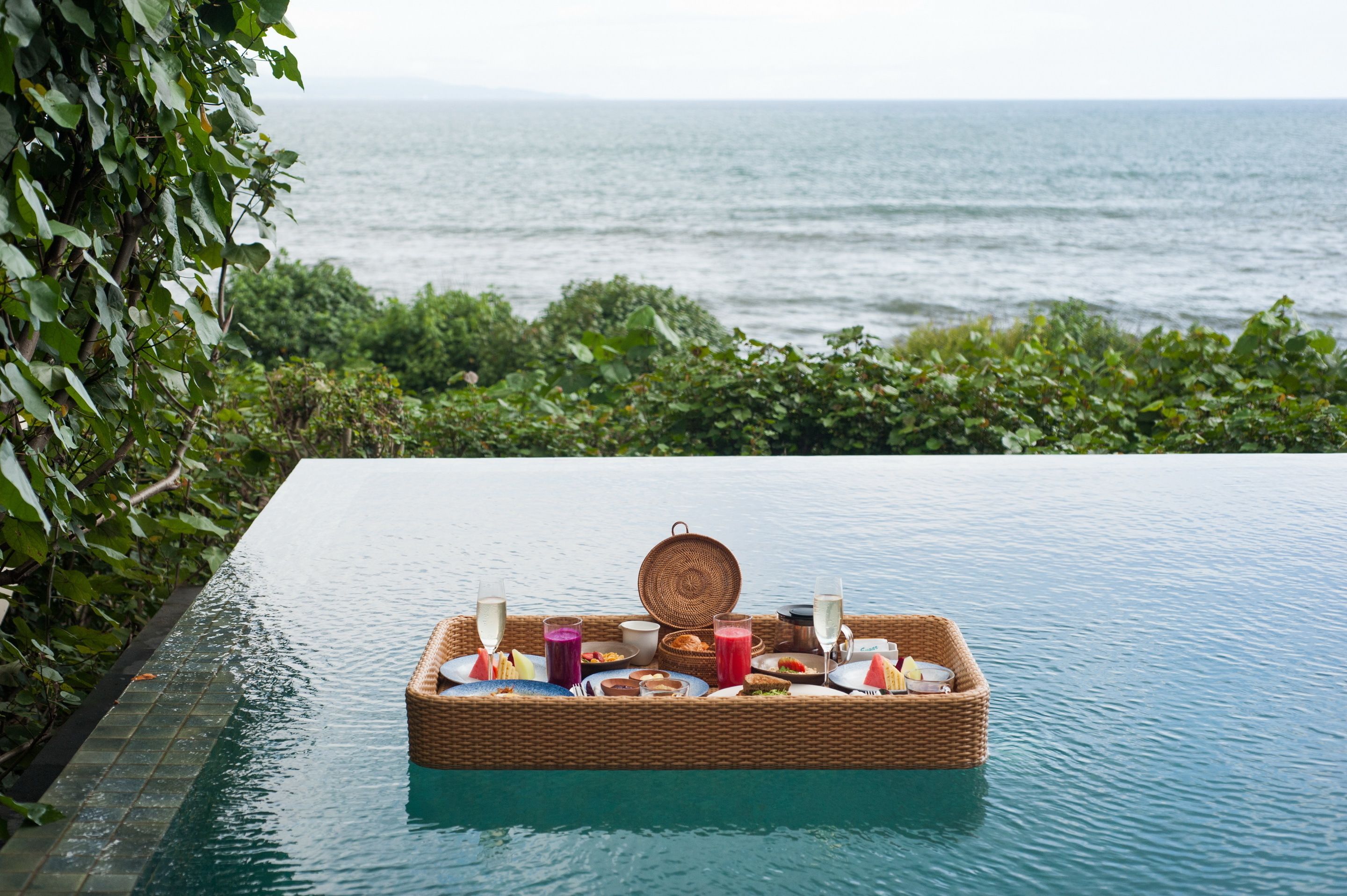 매일 풀 브렉퍼스트 아침 식사(1인당 IDR 230000)