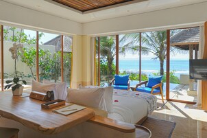 Ropa de cama de alta calidad, caja fuerte, escritorio