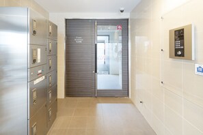 مدخل المنشأة