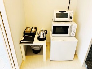 غرفة ثلاثية - لغير المدخنين (Japanese Style, Futon) | مطبخ خاص | ثلاجة، ميكروويف، موقد طهي مسطح، غلّاية كهربائية