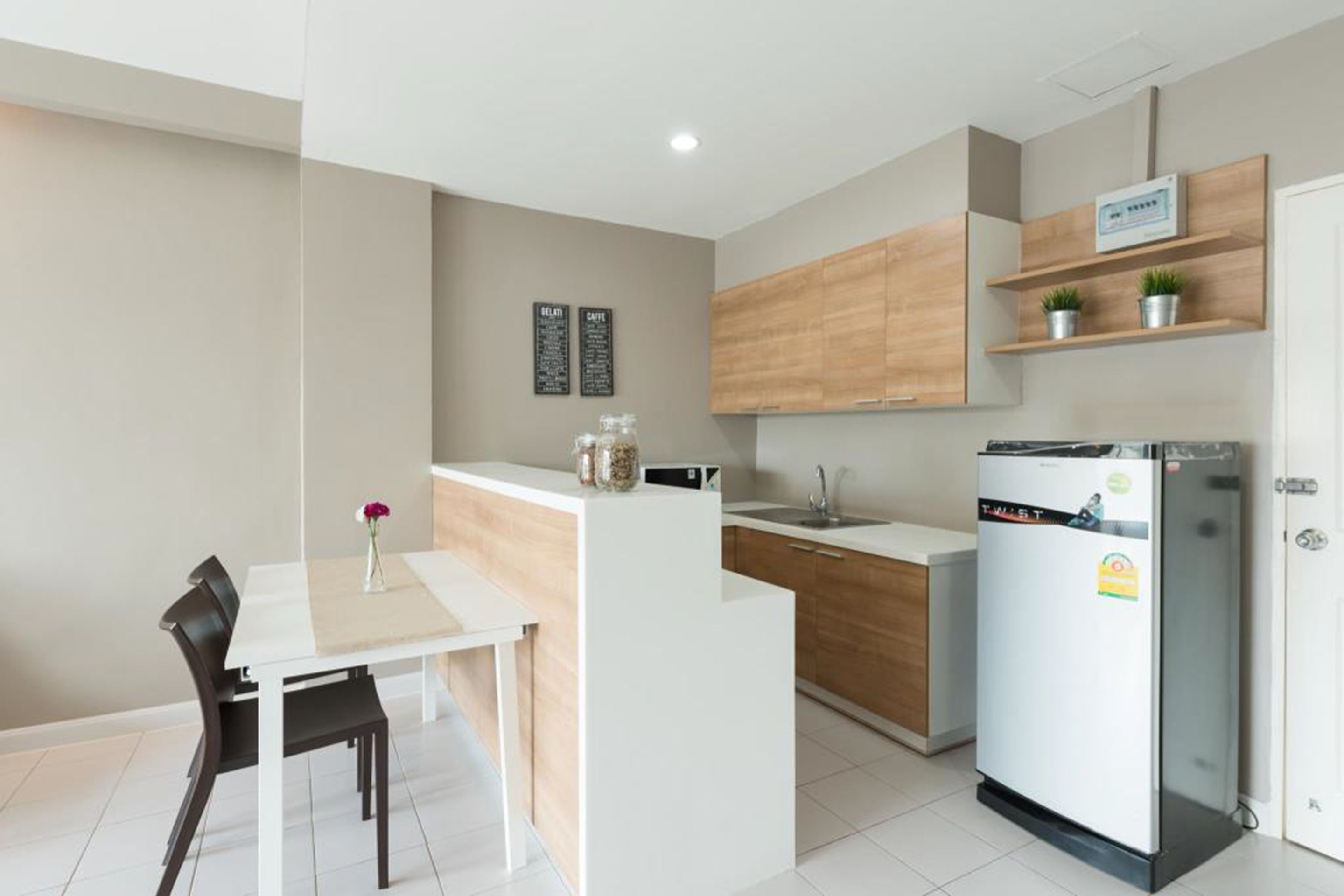 Suite | Living room | Flat-screen TV