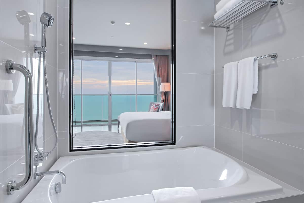executive two bedrooms | bathroom | separate bathtub and shower, free toiletries, hair dryer, bathrobes