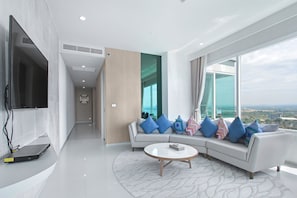 Two Bedrooms | Living area | 43-inch LED TV with cable channels, TV - White Sand Beach Residences Pattaya (Sattahip)