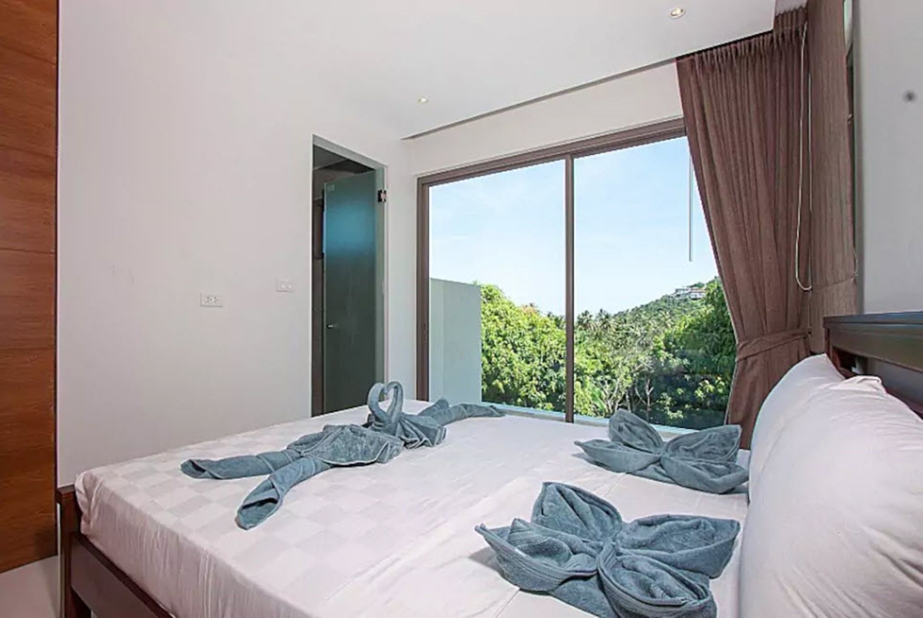 2-Bedroom VIlla | 2 bedrooms, desk, blackout curtains, cots/infant beds