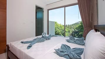 2-Bedroom VIlla | 2 bedrooms, desk, blackout curtains, cots/infant beds