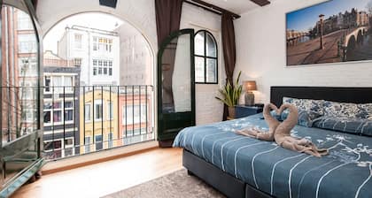 Crown Guesthouse Amsterdam