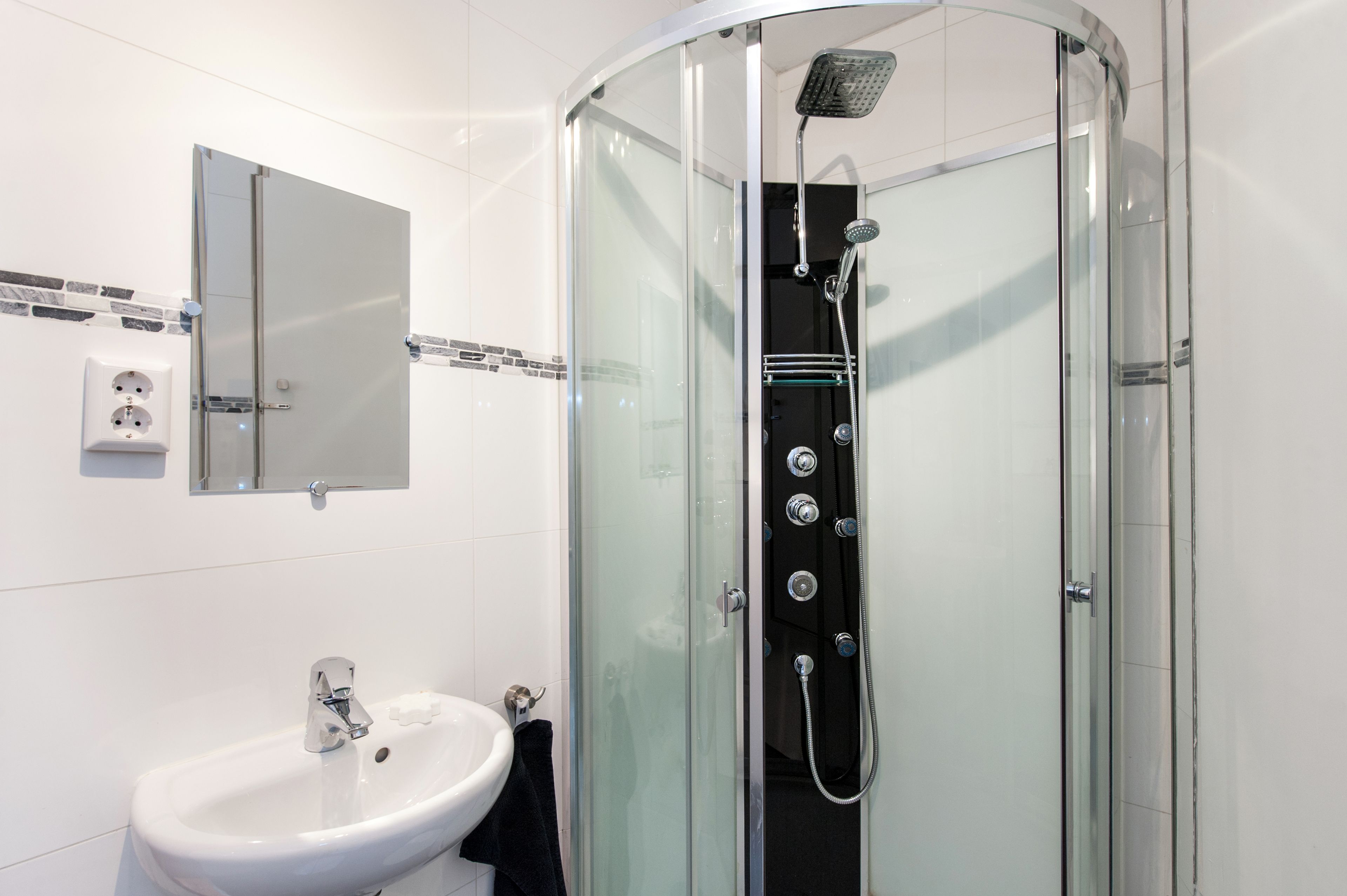 Double Room (3rd floor- stair access only) | Bathroom | Free toiletries, hair dryer, towels, soap