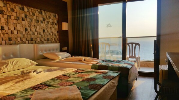 Premium bedding, minibar, soundproofing, free WiFi