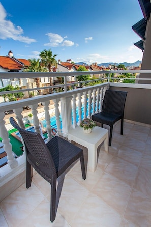 Deluxe Apartment | 1 bedroom, premium bedding, minibar, desk