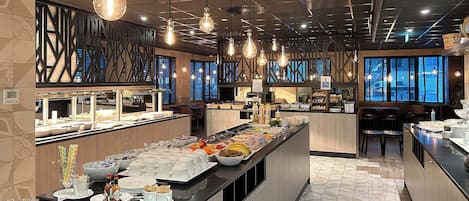 Daily buffet breakfast (EUR 18 per person)