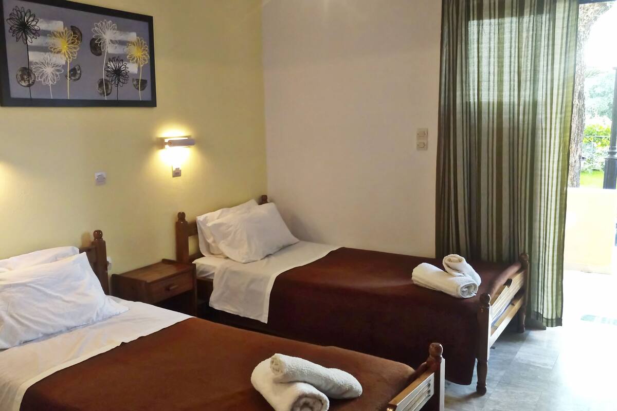 Standard Apartment | Iron/ironing board, free cots/infant beds, rollaway beds, free WiFi