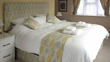 Deluxe Double Room, Ensuite, Garden View (Dancers) | 1 bedroom