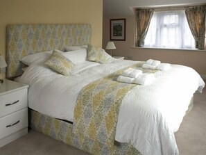 Habitación Deluxe doble, baño privado, vistas al jardín (Dancers) | 1 dormitorio