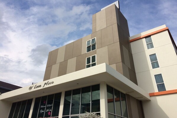 การตกแต่งภายนอก