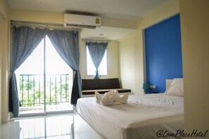 ฝักบัว, ของใช้ในห้องน้ำฟรี, ผ้าเช็ดตัว