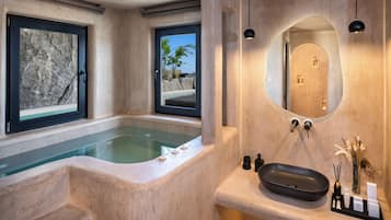 Senses Signature Villa with Private Pool | Private spa tub