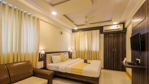 Premium bedding, rollaway beds (surcharge), WiFi (free) - Fabhotel Time Square Thane West (Thane)