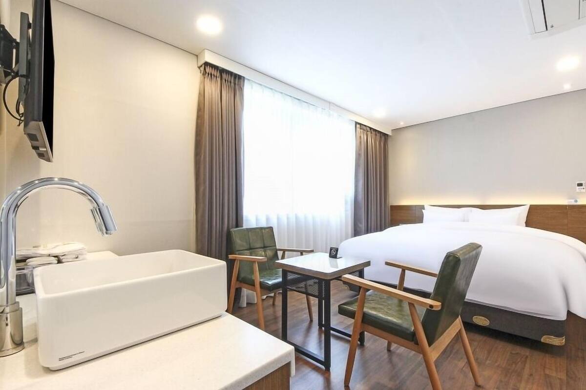 標準客房 | 高級寢具、羽絨被、房內夾萬、遮光窗簾/窗簾