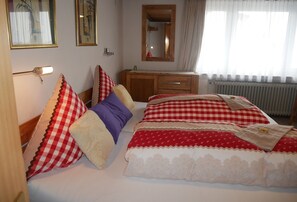 Deluxe Double Room | Down duvets, in-room safe, individually decorated - Adam & Eva Gasthof Paradies mit Hotel  (Vogt)