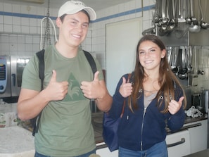 4 restaurantes, café da manhã, local e internacional