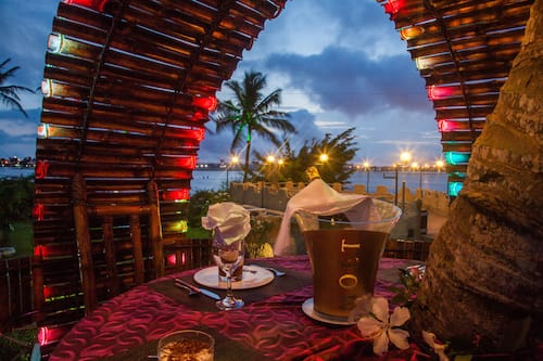 Breakfast, lunch, dinner served; local and international cuisine