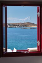 Caja de seguridad en la habitación y escritorio 