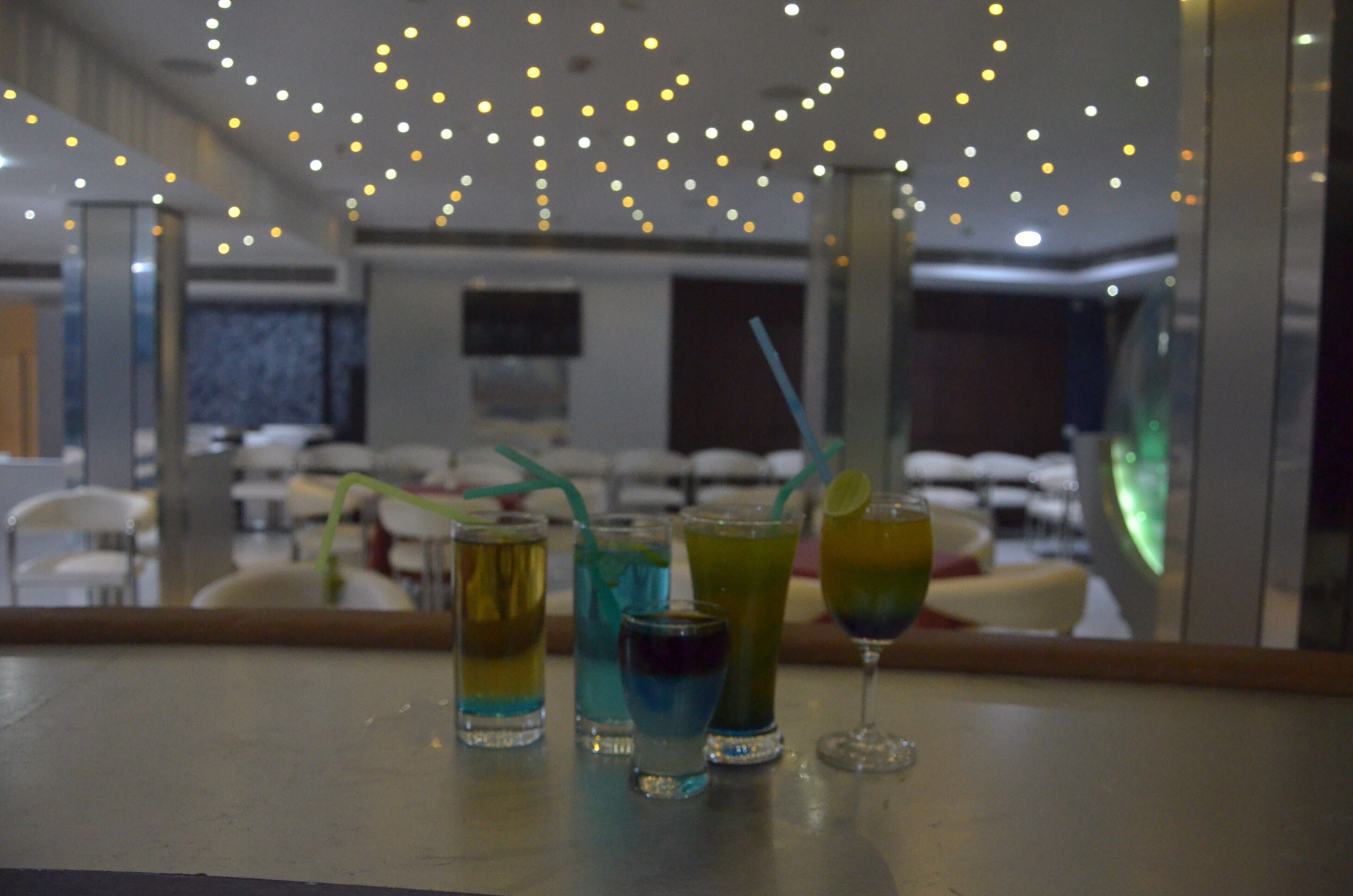 breakfast, lunch, dinner served; international cuisine