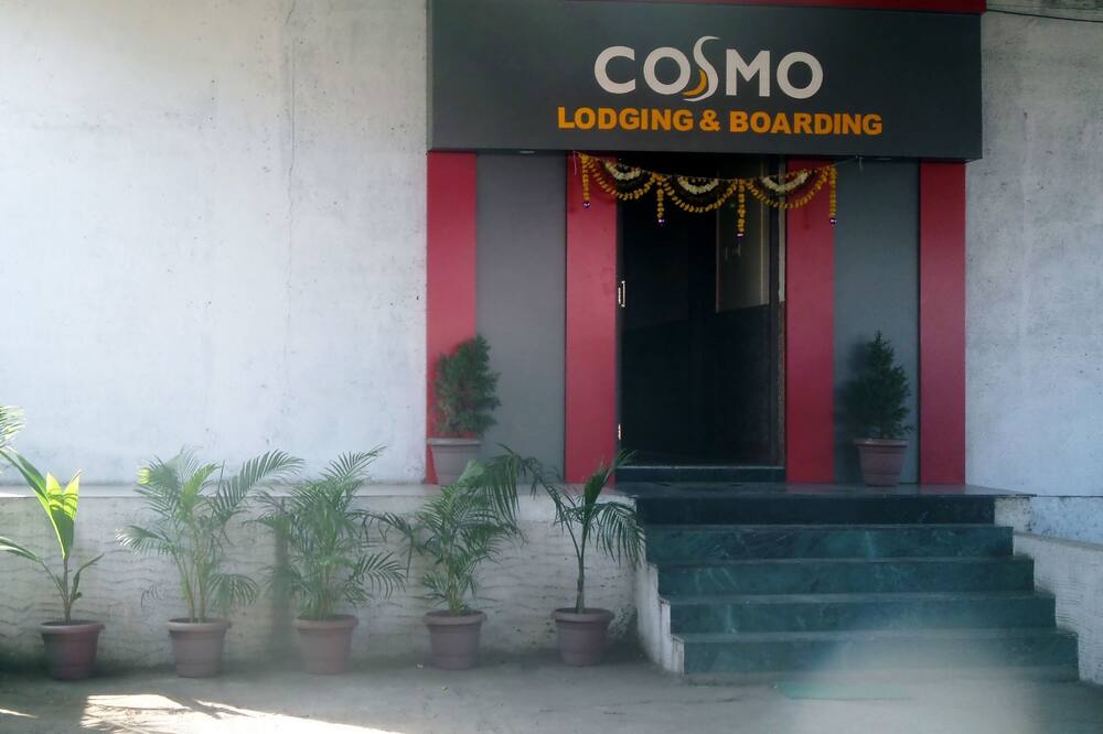 Hotel Cosmo Lodging