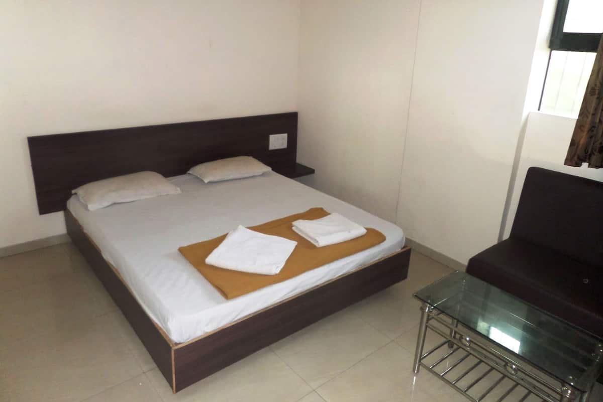 Standard Double Room AC | Desk, free rollaway beds