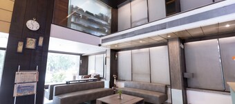 Pride Biznotel Alkapuri