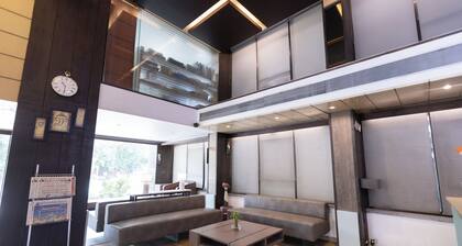 Pride Biznotel Alkapuri