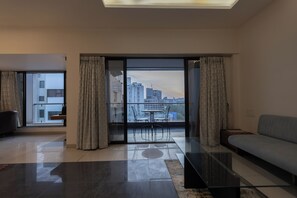 ด้านหน้าที่พัก