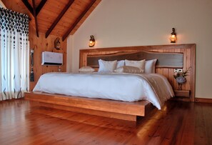 Frette Italian sheets, premium bedding, memory-foam beds, free WiFi - Cottage San Francesco (Nuwara Eliya)
