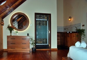 Frette Italian sheets, premium bedding, memory-foam beds, free WiFi - Cottage San Francesco (Nuwara Eliya)