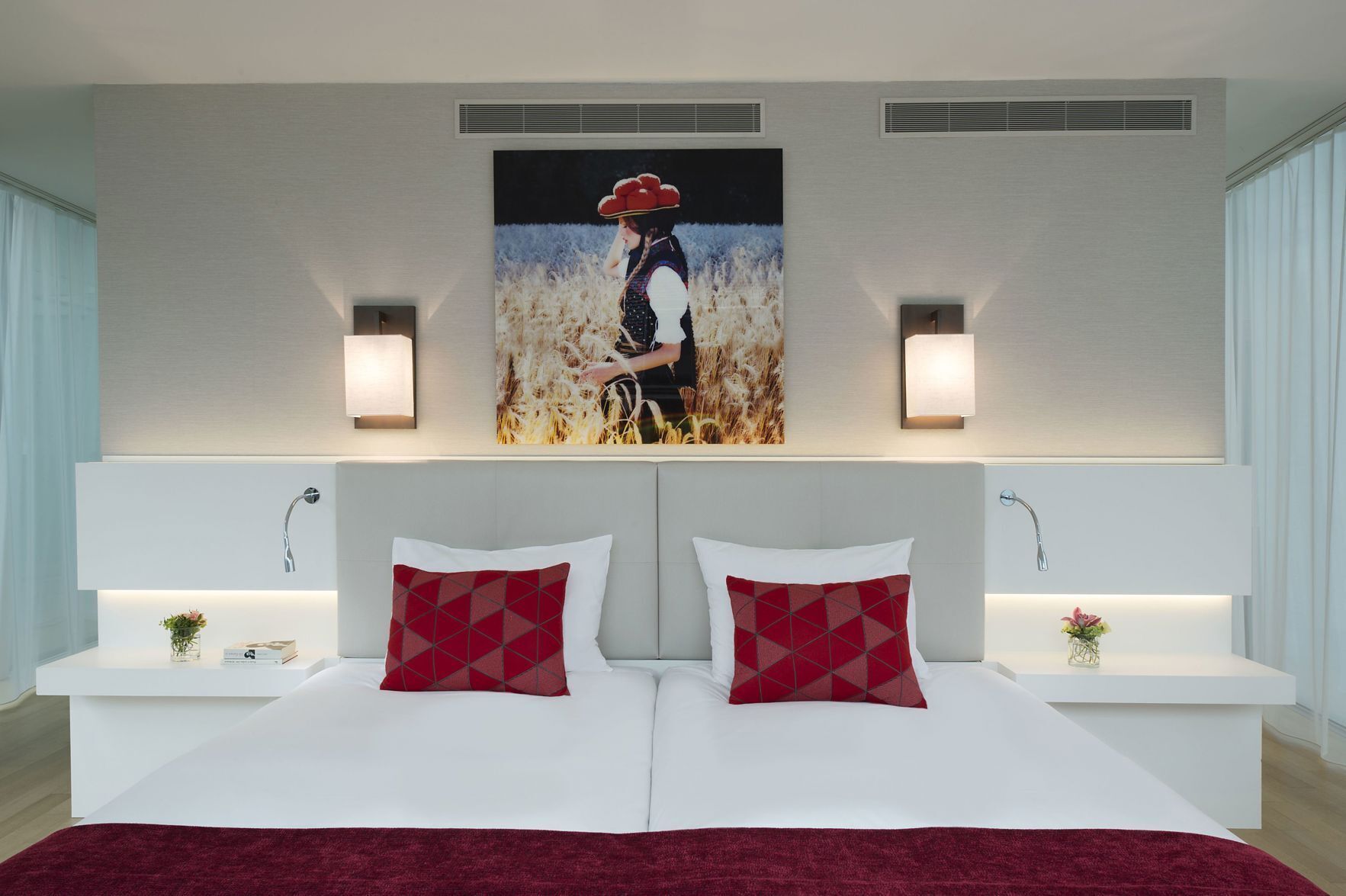 Caja fuerte, escritorio, wifi gratis y ropa de cama