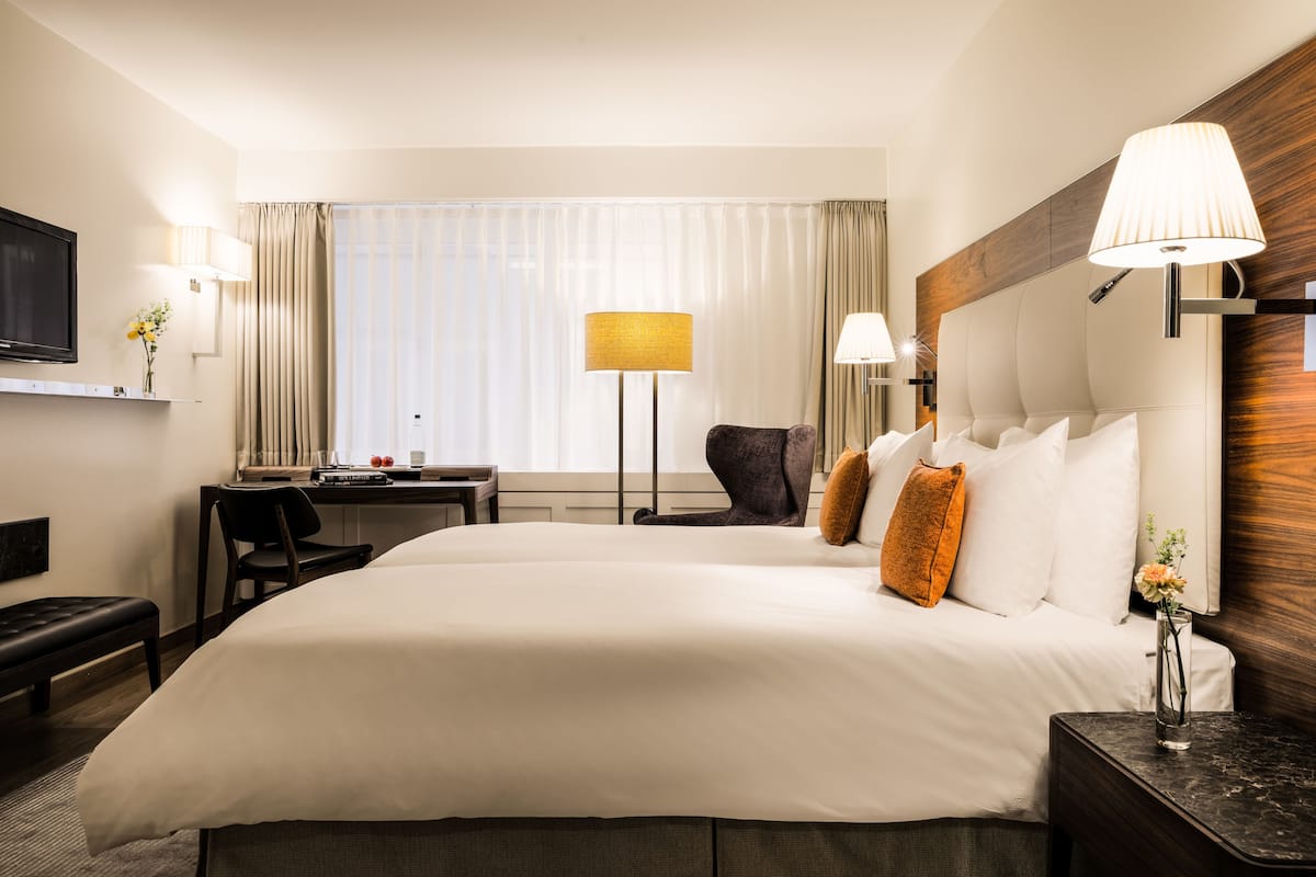 Standard Twin Room | In-room safe, desk, free cribs/infant beds, free WiFi