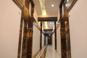 Terrace/patio - Hotel Pearl (Navi Mumbai)