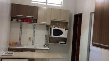 Basic Double Room, 1 Bedroom | Private kitchenette | Microwave, oven, stovetop, cookware/dishes/utensils
