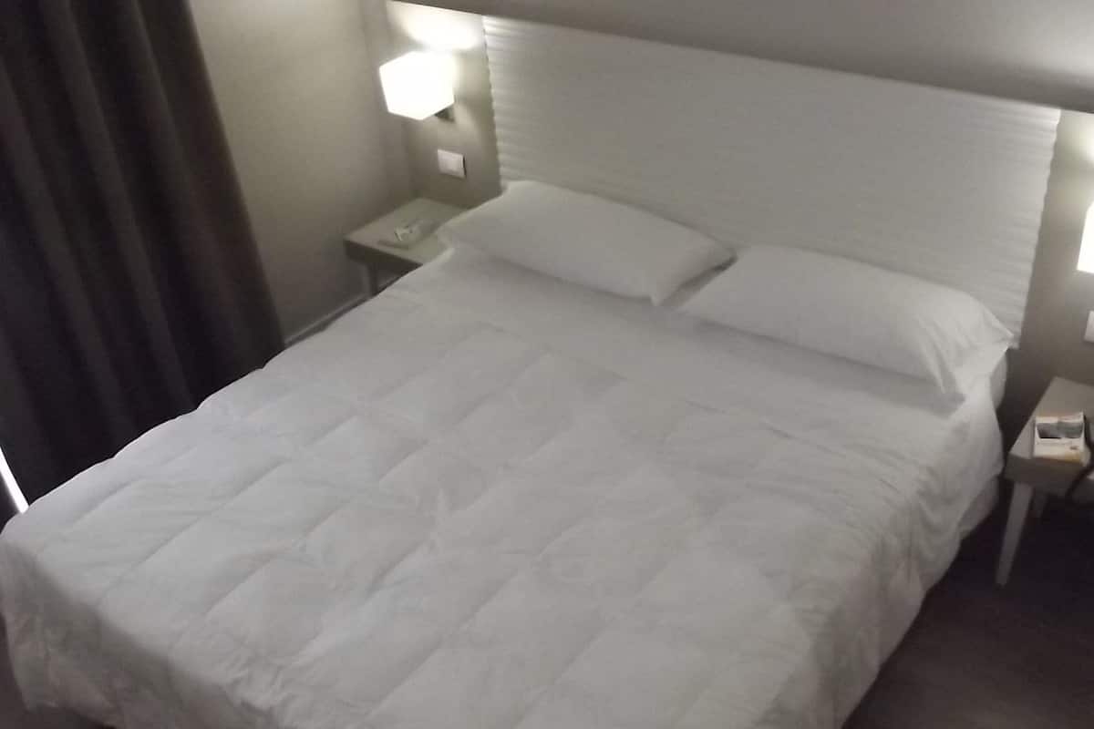 In-room safe, desk, blackout drapes, cribs/infant beds